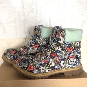 Timberland Women's Boots with Floral Print